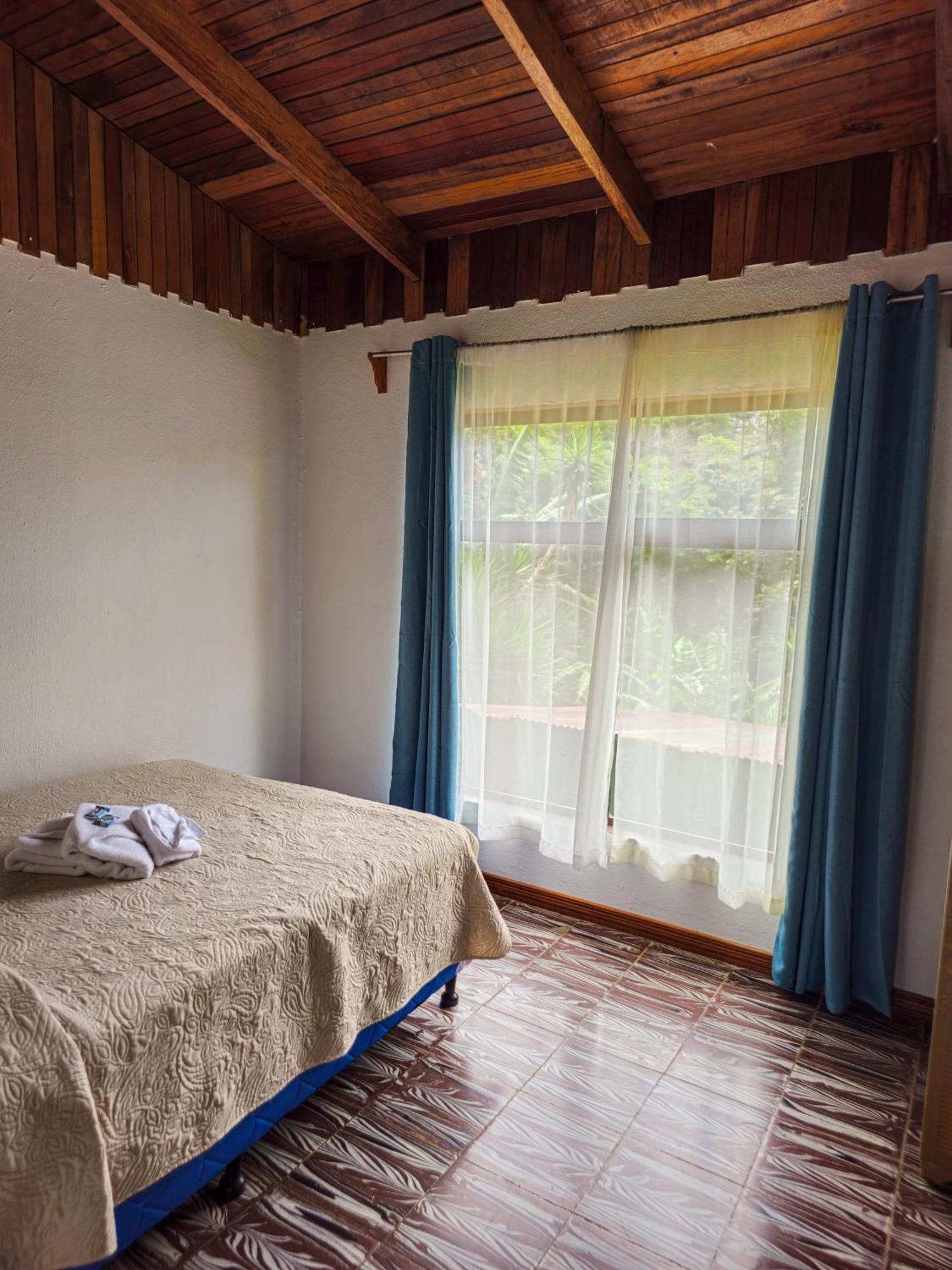 Cabinas Selva *